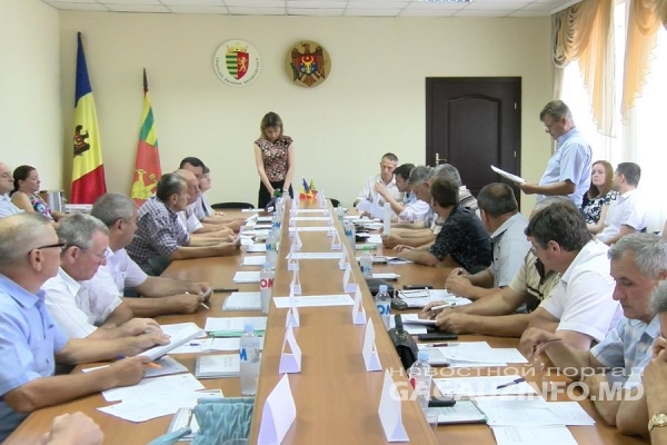 Районные советники из Басарабяски приняли декларацию против ликвидации Министерством здравоохранения районной больницы. Соответствующий документ советники приняли на экстренном заседании, 19 июня.